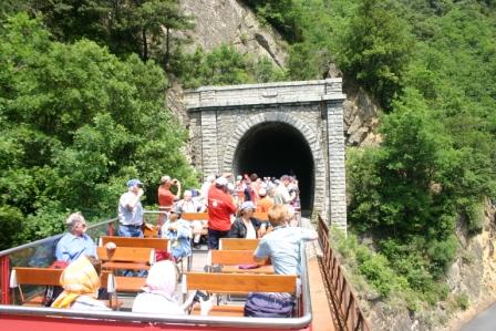 Le Train Rouge : Le Parcours des Viaducs Axat - Caudiès